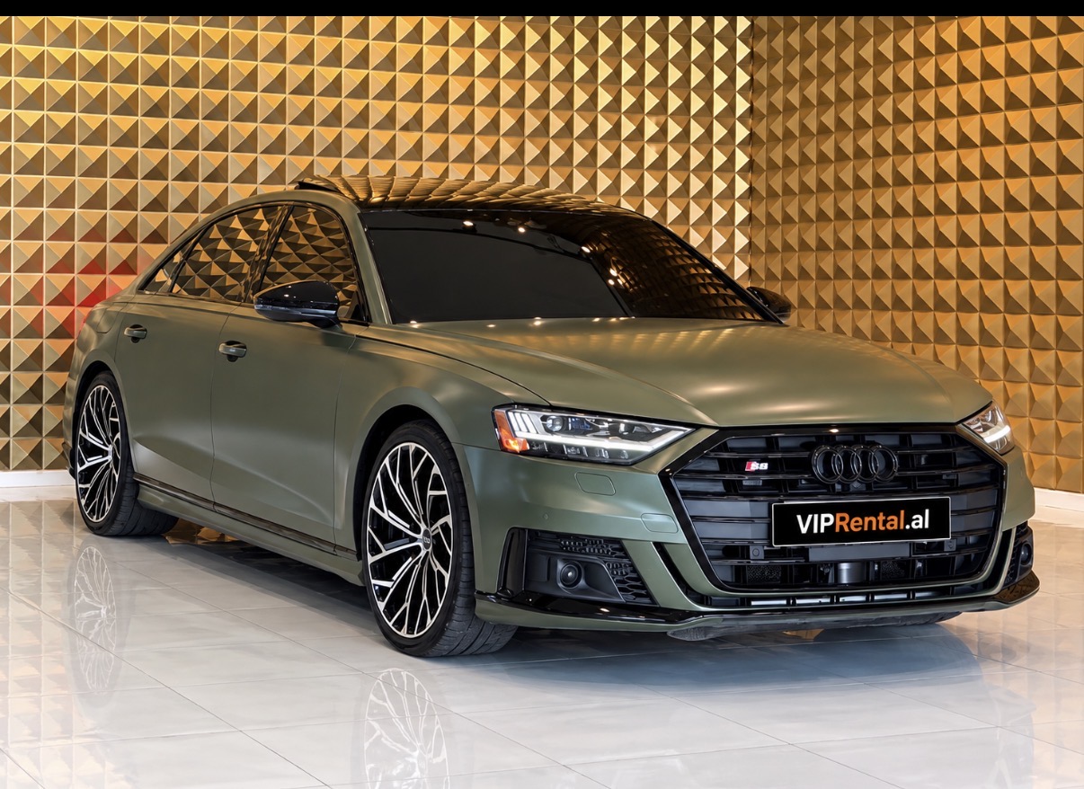 Audi S8
