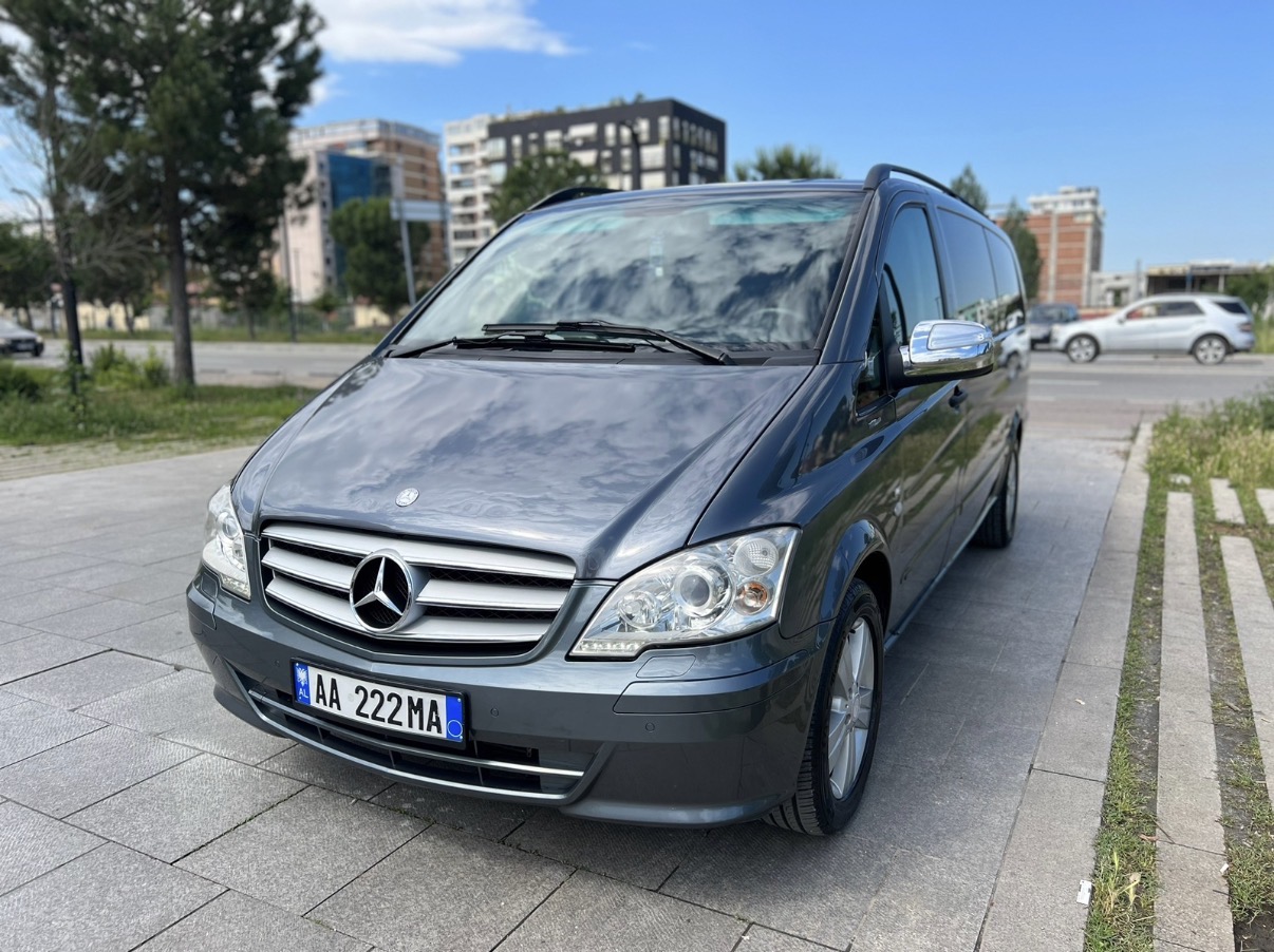 Mercedes Menz Viano