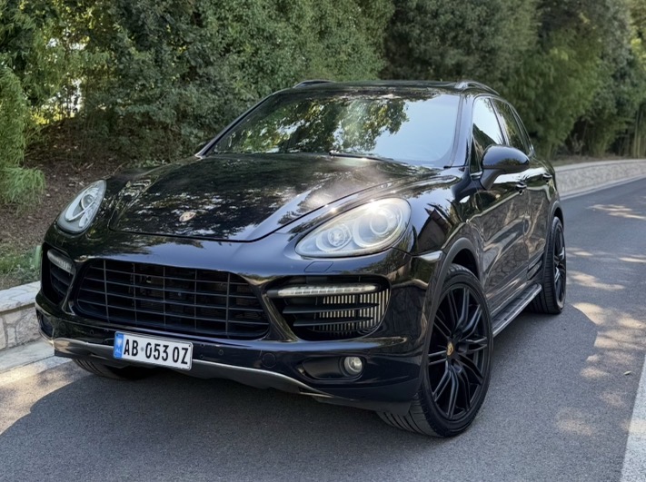 Porche-Cayenne